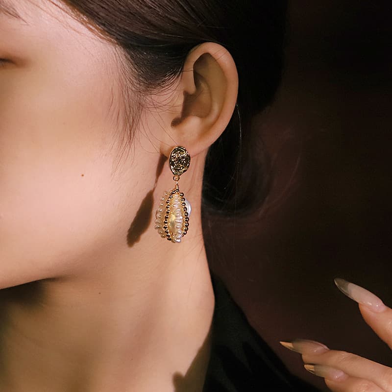 The Golden Petal - Earrings 4