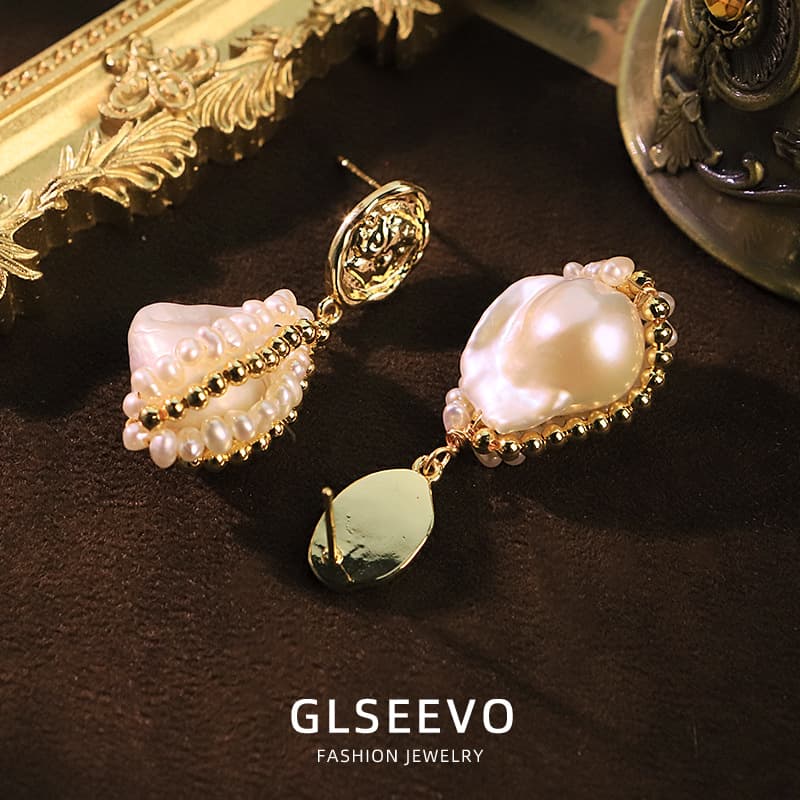 The Golden Petal - Earrings 5