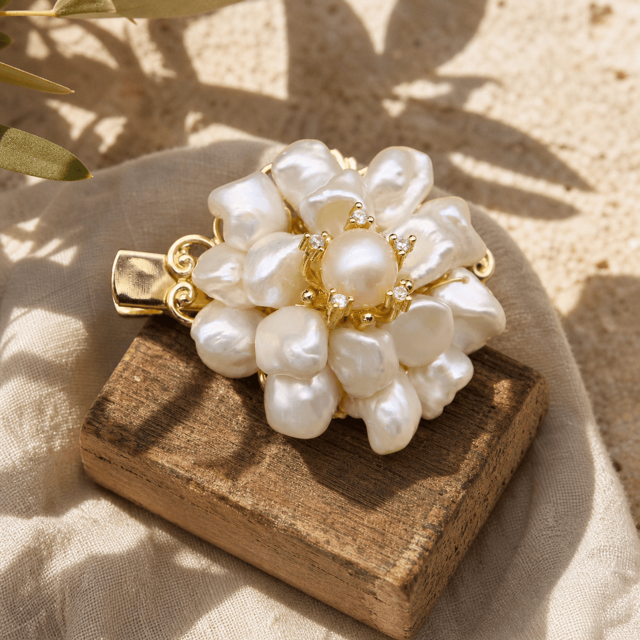 The Pearl Cluster - Hair Claw
