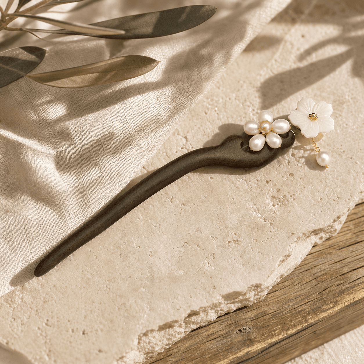 The Woodflower Pearl - Hair Stick
