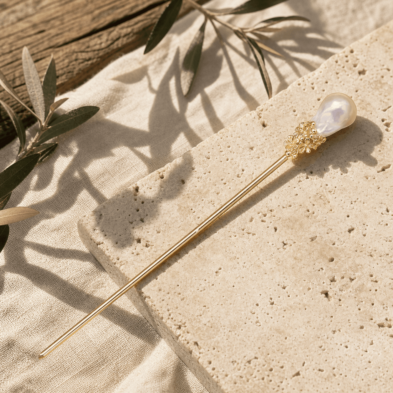 The Golden Pearl - Hair Stick