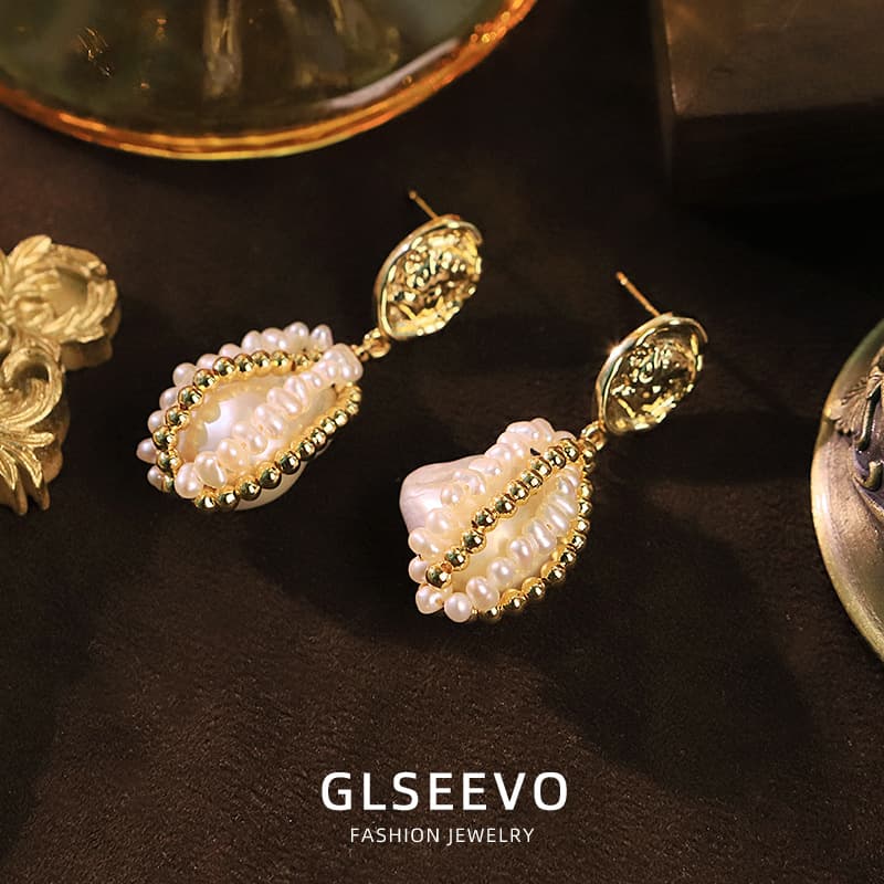 The Golden Petal - Earrings