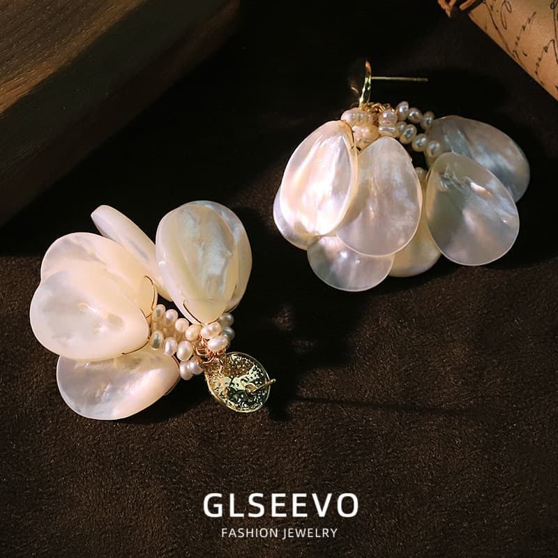 The Shell Bloom - Earrings